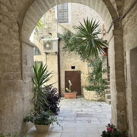 Palazzo Saraceno Charming * Giovinazzo